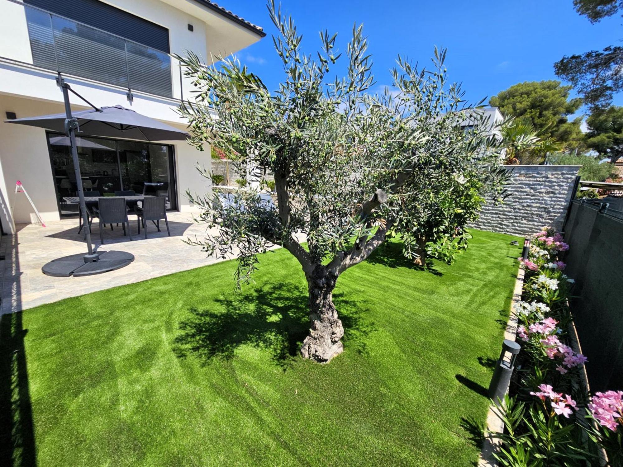 Etoile Du Berger Saint Aygulf 3 Villas Et 4 Appartements Jardin Individuel Et Piscine Chauffee En Saison - La Mer Et Les Plages 450 M Экстерьер фото
